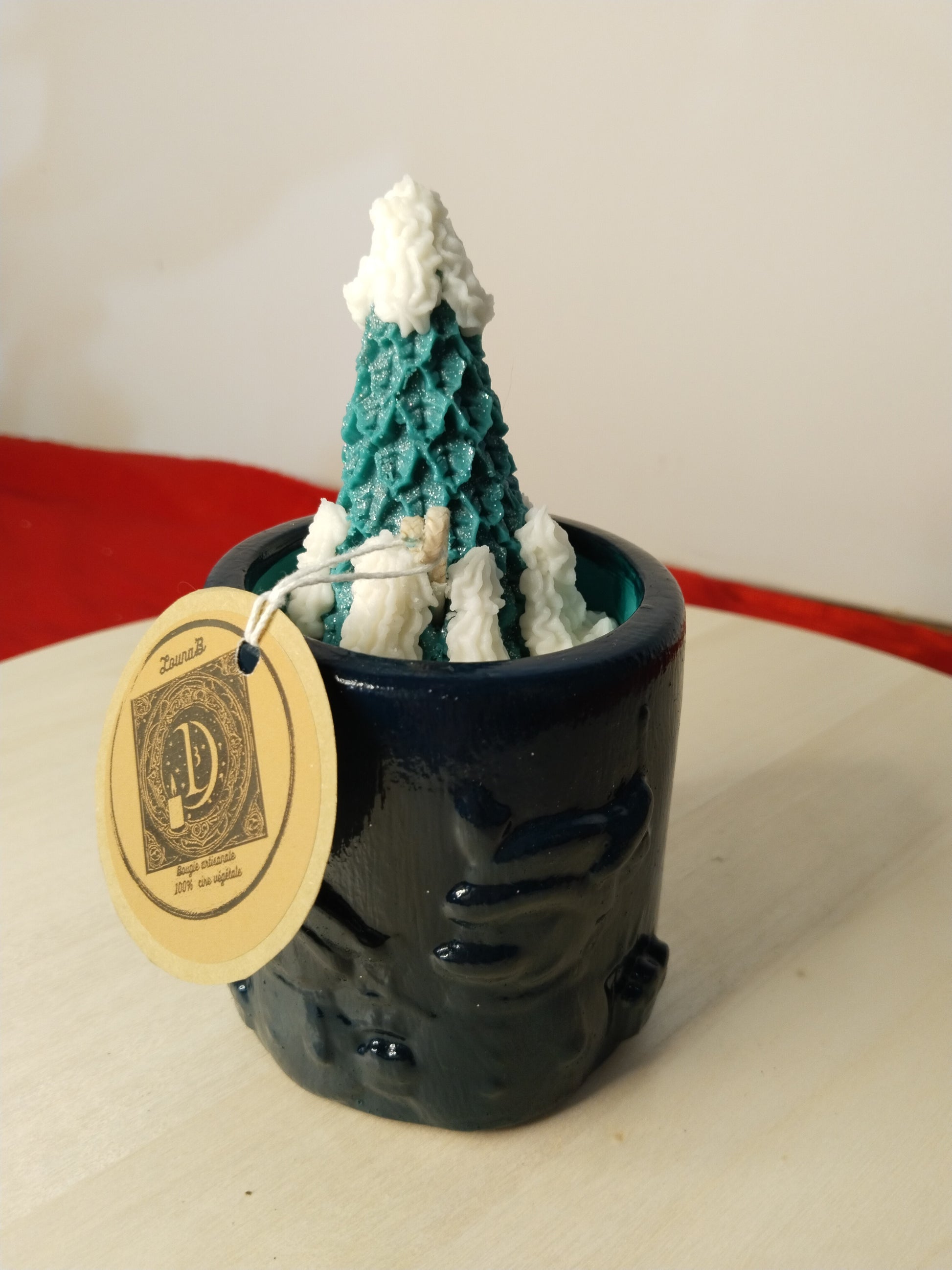 Bougie Spéciale Noël – Aiguilles de Pin 🌲✨